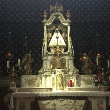 Le Puy-en-Velay la Vierge noire